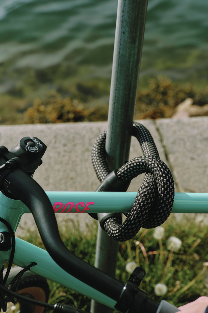 46878 Yarnit 4004K 110 black Lifestyle GFX1524846878 Yarnit 4004K 110 black Lifestyle GFX14329 SB 3